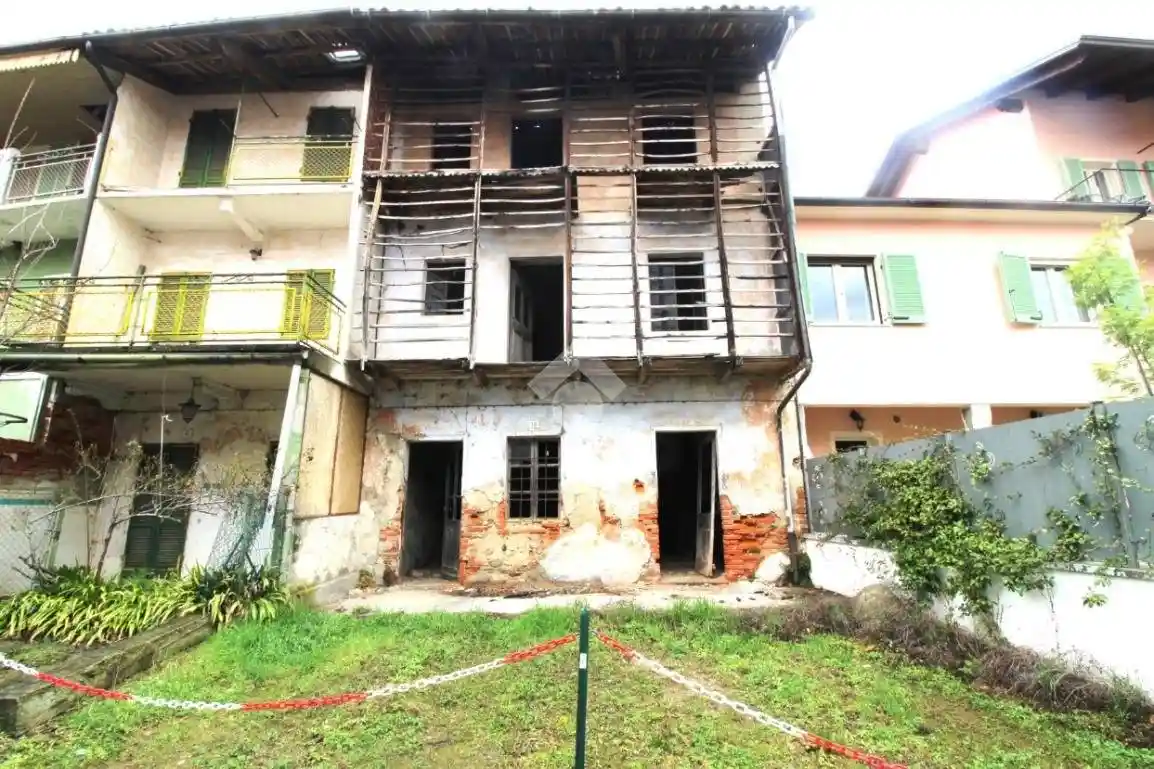 Rustico - Casale in vendita a Caravino