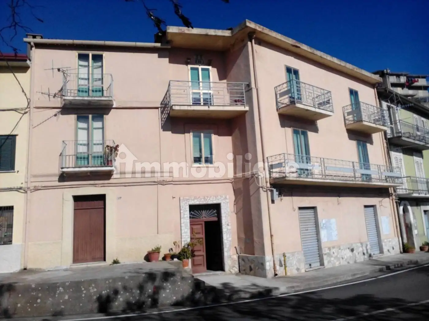 Palazzo - Edificio in Vendita