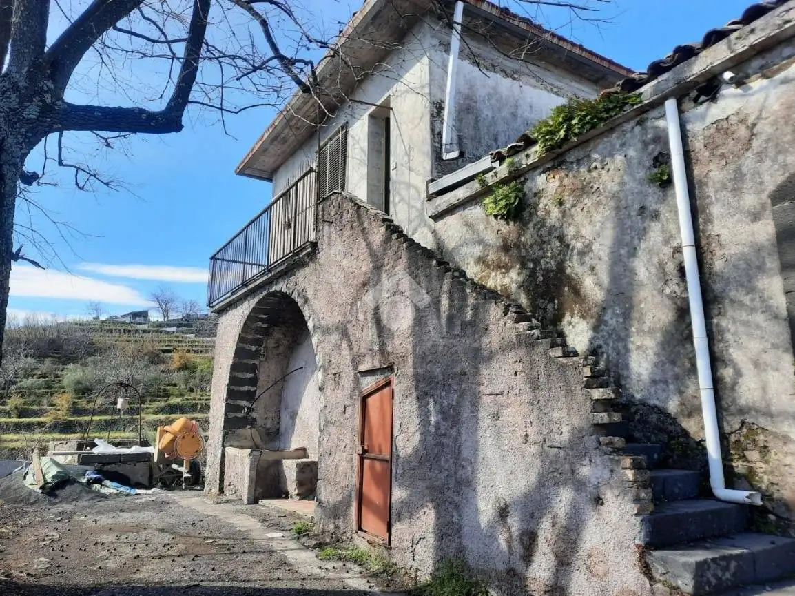 Casa indipendente in vendita a Milo
