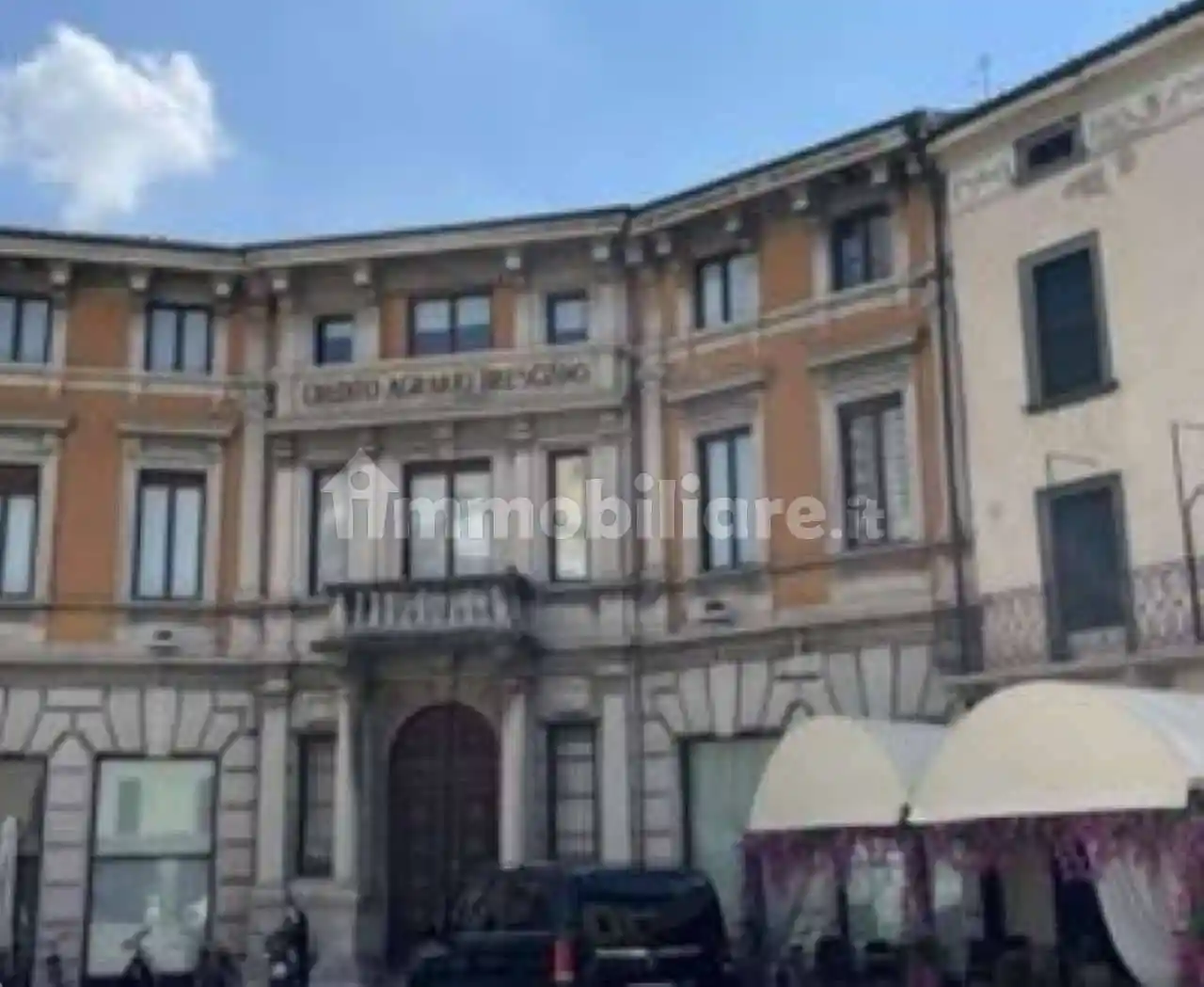 Palazzo - Edificio in vendita a Chiari