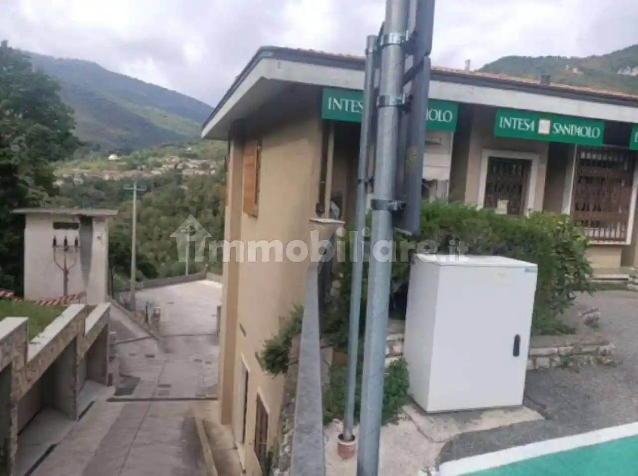 Palazzo - Edificio in vendita a Tignale