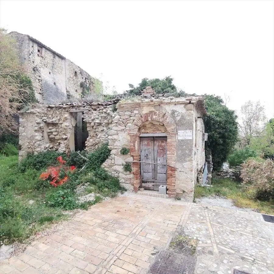 Rustico - Casale in vendita a Vicoli