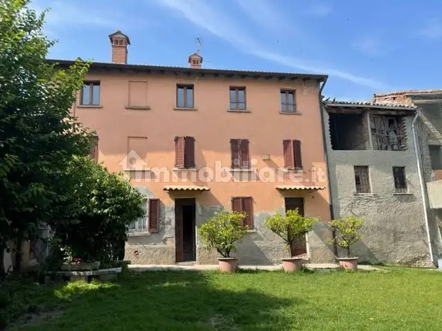 Casa indipendente in vendita a Canneto Pavese