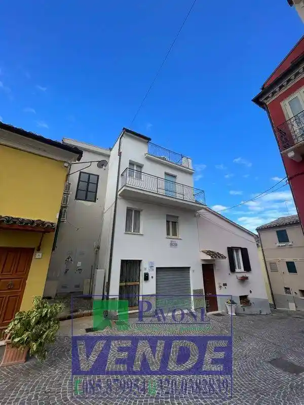 Terratetto unifamiliare 171 m², da ristrutturare, Atri - foto 3