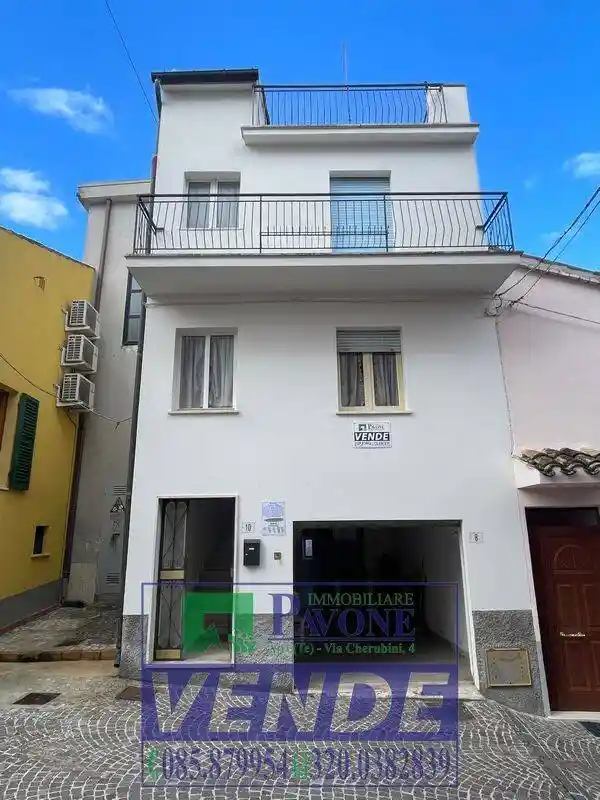 Terratetto unifamiliare 171 m², da ristrutturare, Atri - foto 4