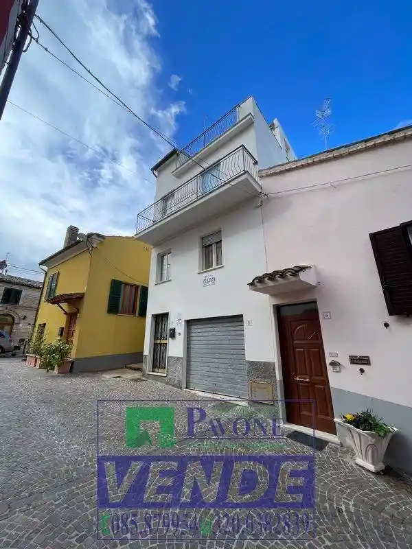 Terratetto unifamiliare 171 m², da ristrutturare, Atri - foto 5