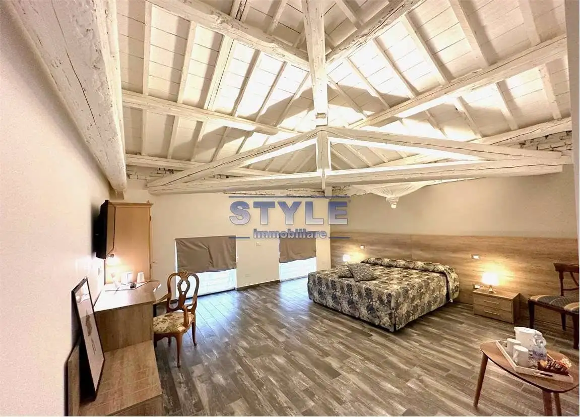 Palazzo - Edificio in vendita a Mira