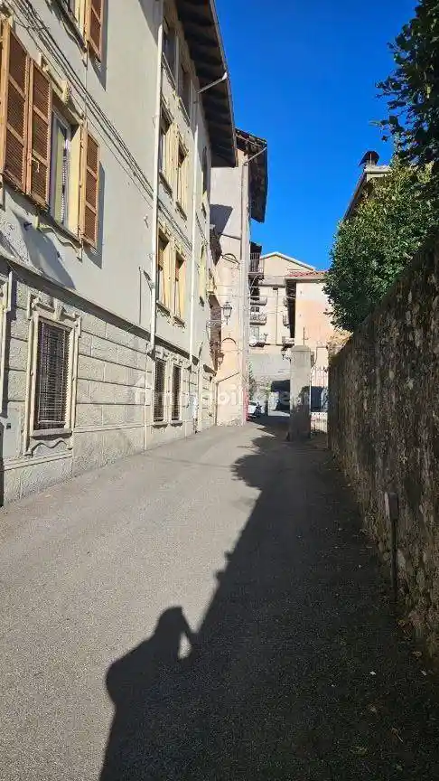 Casa indipendente in vendita a Varallo