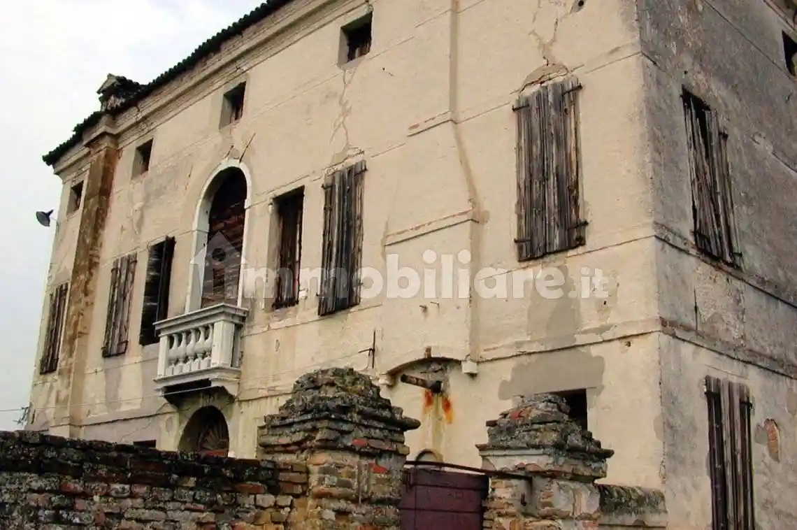 Palazzo - Edificio in vendita a Piove di Sacco