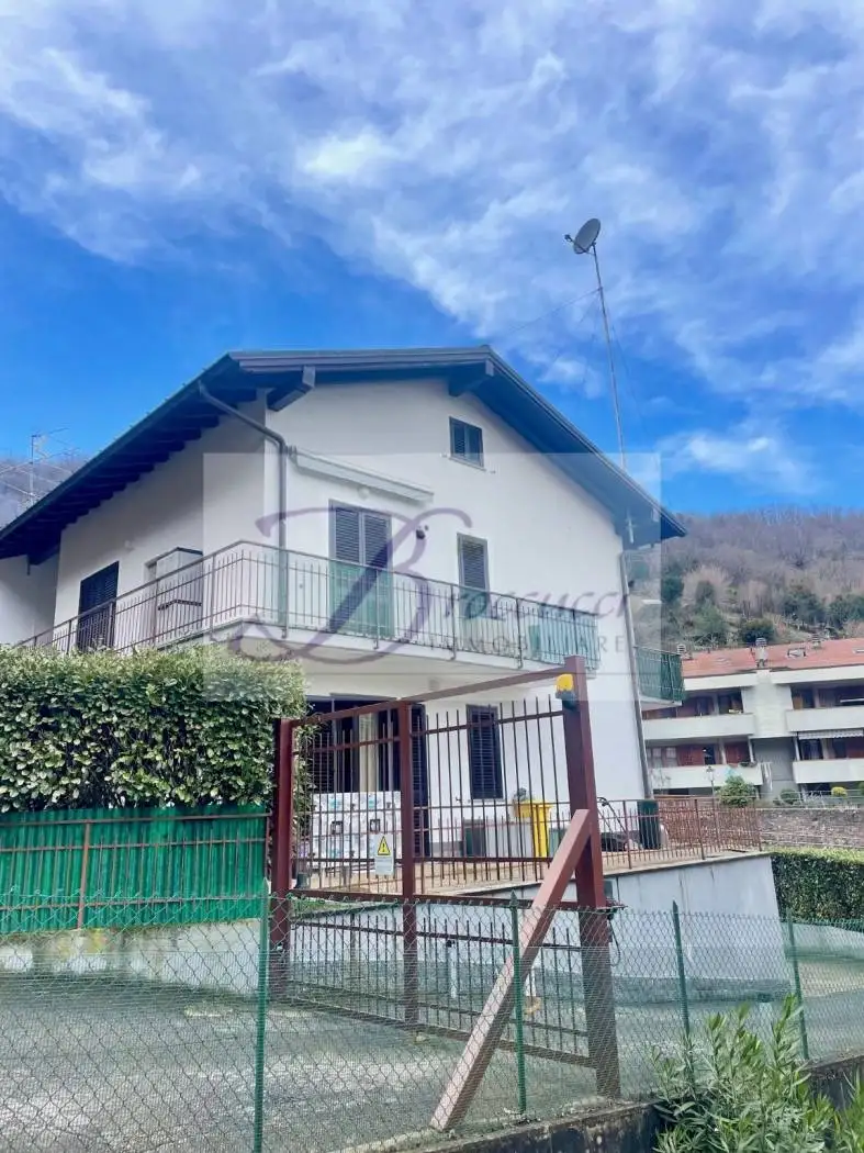 Quadrilocale ottimo stato, su più livelli, Centro, Brusimpiano - foto 2