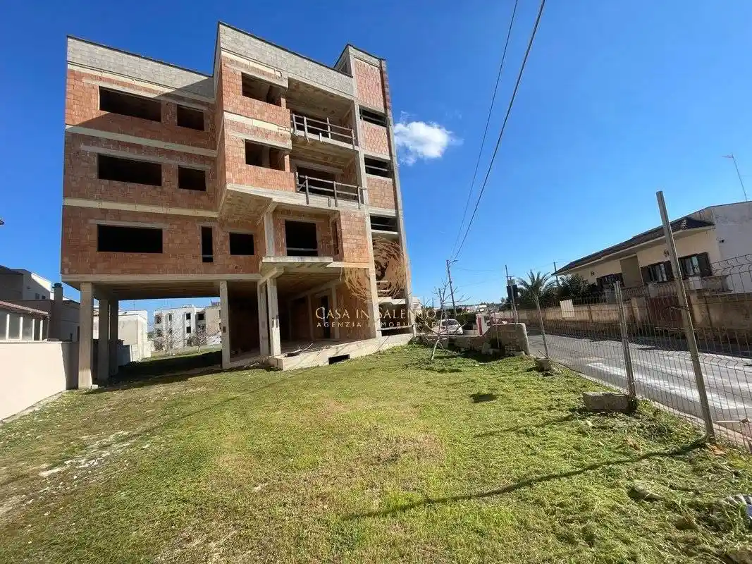 Palazzo - Edificio in vendita a Alessano