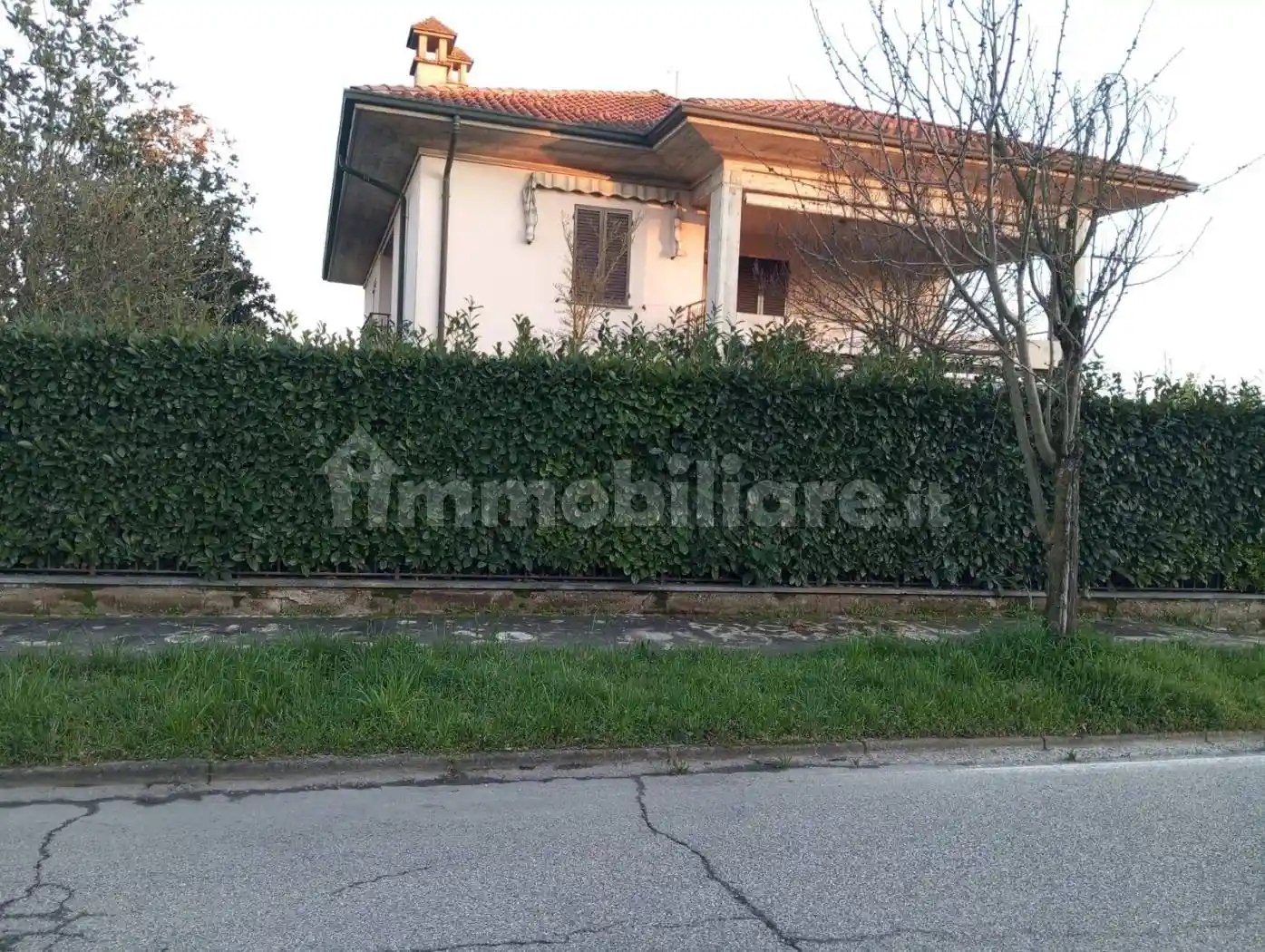 Villa in vendita a Sannazzaro de' Burgondi
