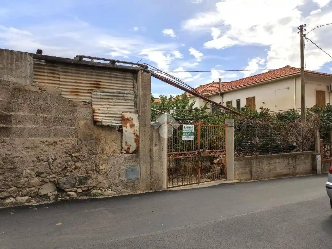 Casa indipendente in vendita a Calatabiano