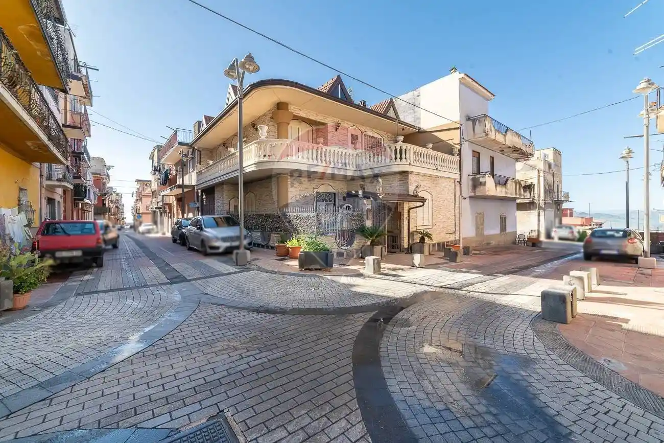 Villa in vendita a Adrano