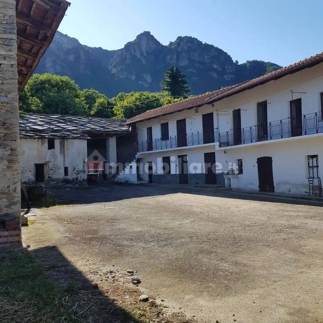 Rustico - Casale in vendita a Envie