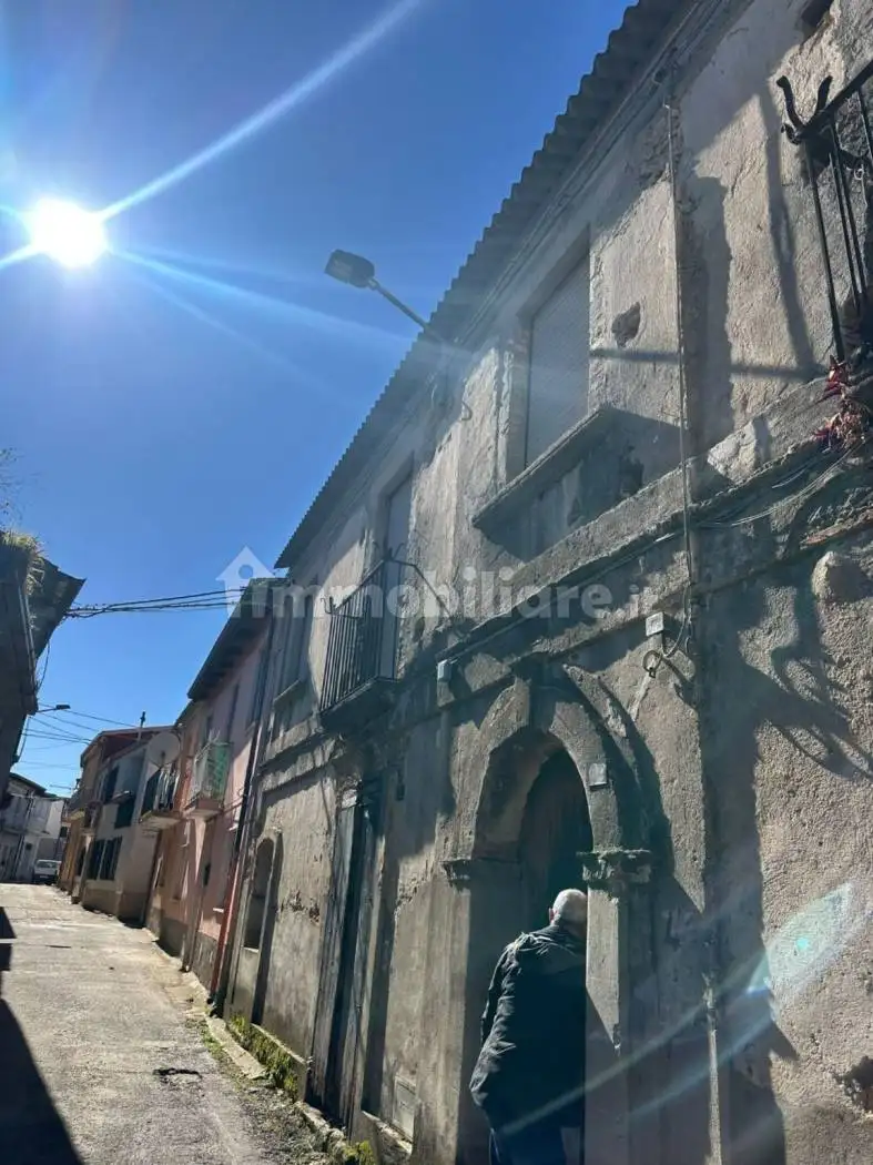 Palazzo - Edificio in Vendita - foto 2