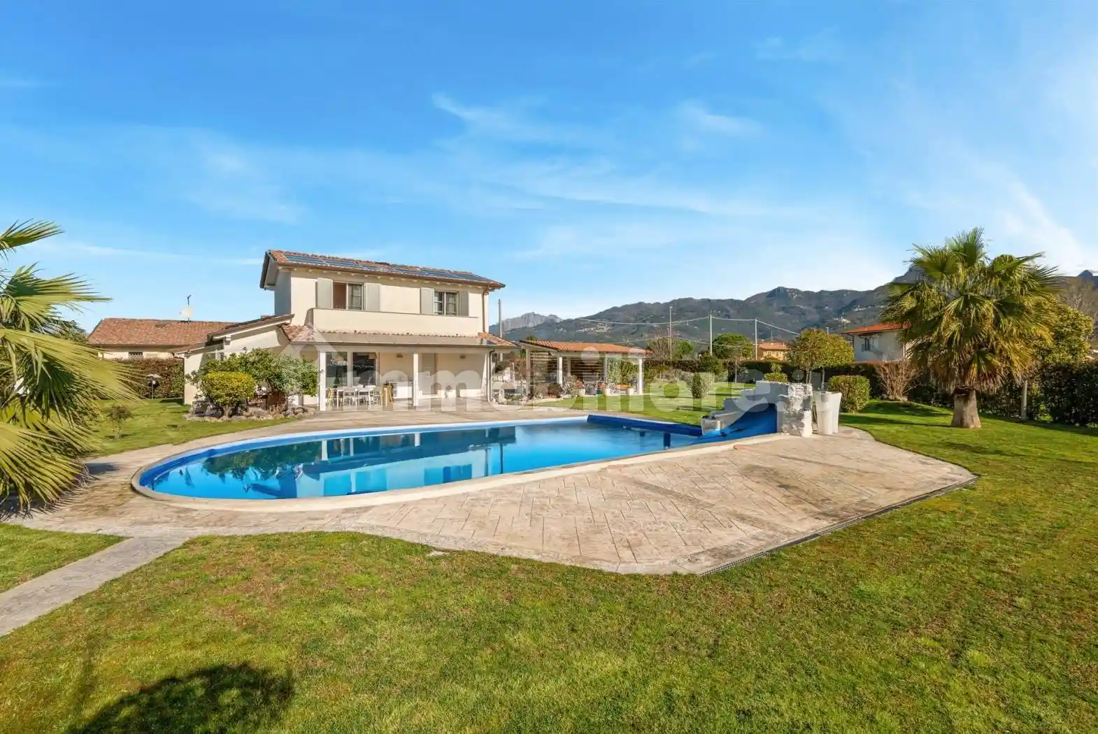 Villa in vendita a Camaiore