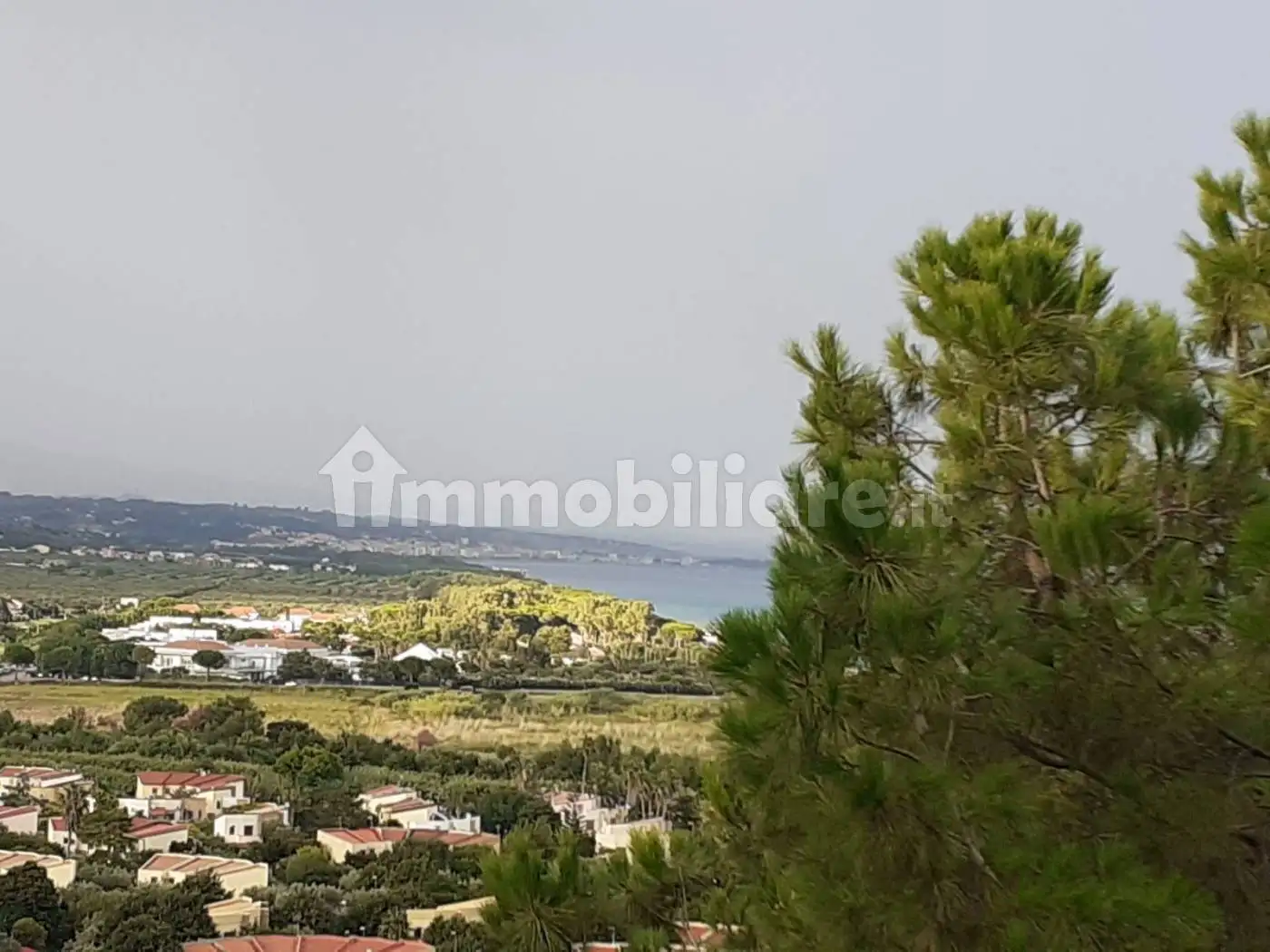 Appartamento in affitto a Stalettì