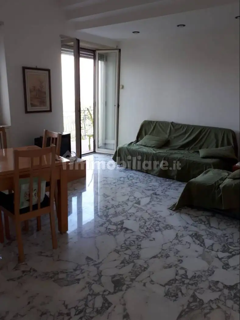 Appartamento in affitto a Napoli