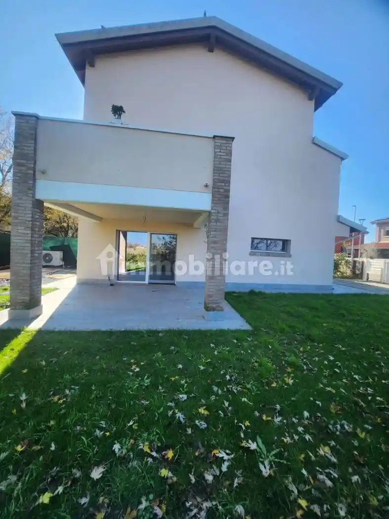 Villetta a schiera in vendita a Correggio