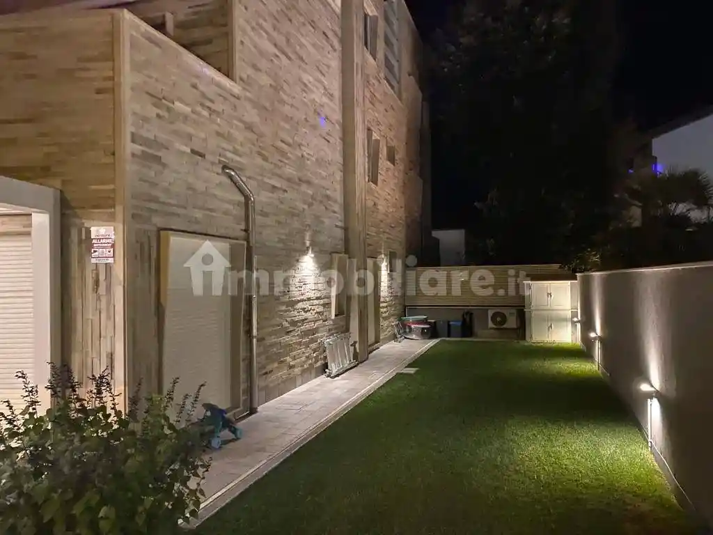 Appartamento in affitto a Fiumicino