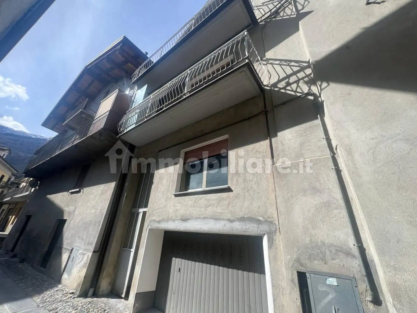 Casa indipendente in vendita a Quincinetto