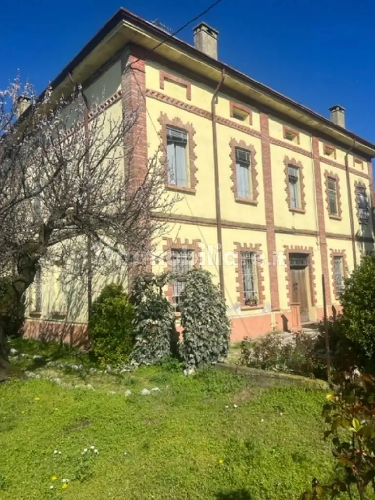 Villa in vendita a Castellucchio