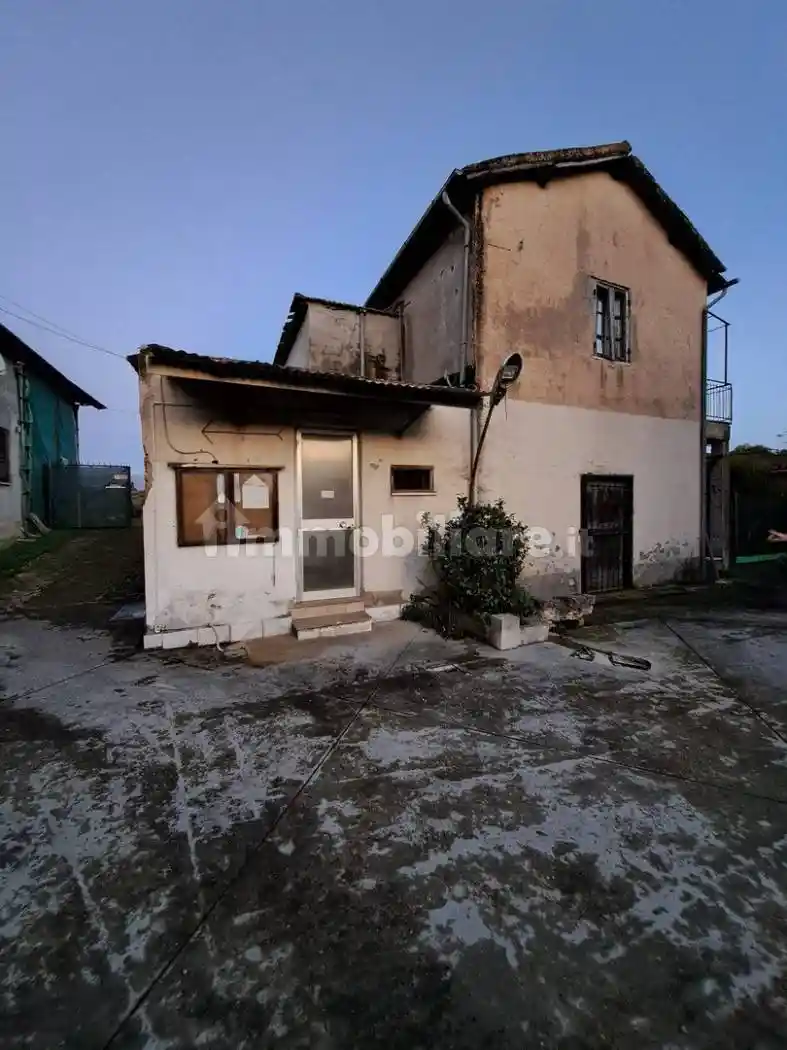 Casa indipendente in vendita a Cisterna di Latina