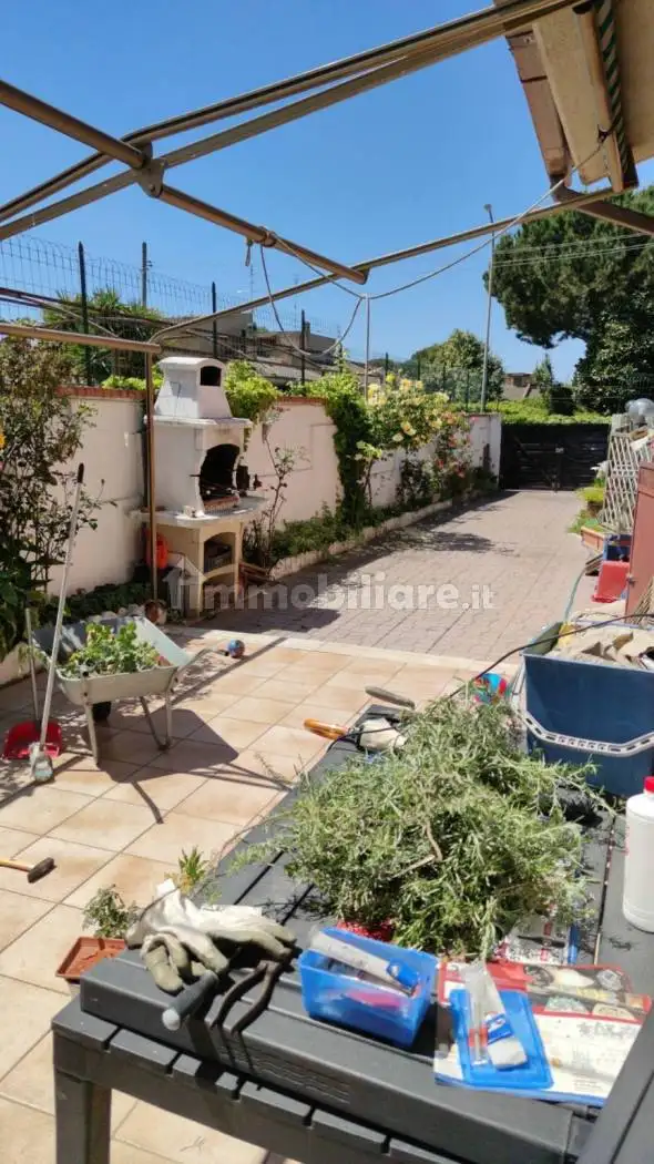 Villa in affitto a Ardea