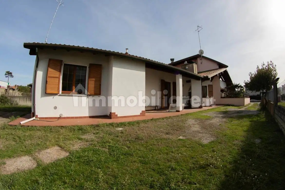 Villa in vendita a Comacchio