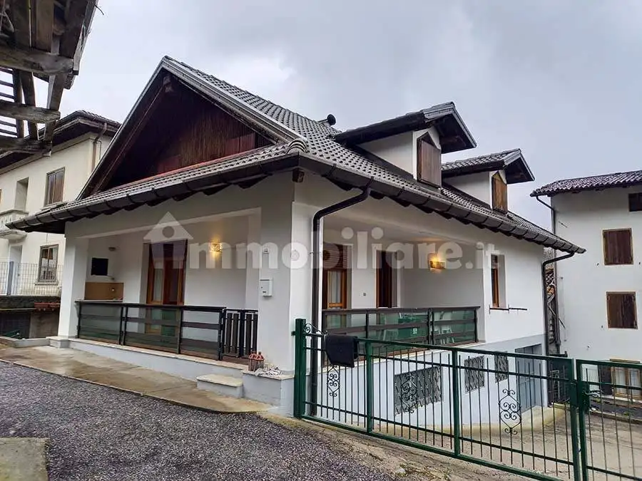 Villa in vendita a Socchieve