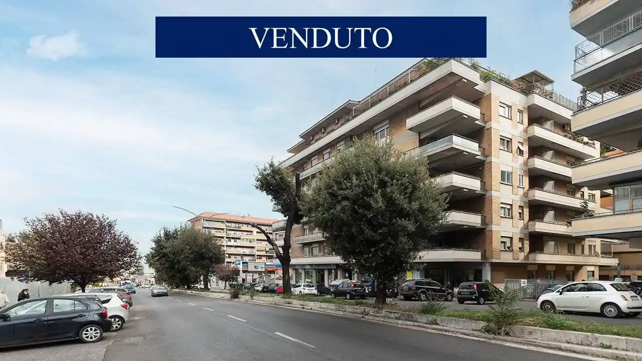 Appartamento in vendita a Roma
