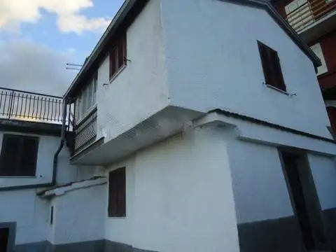 Casa indipendente in vendita a Tagliacozzo