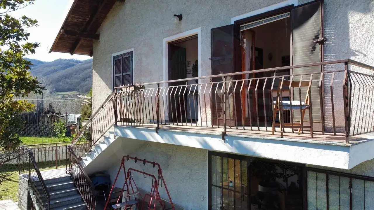 Casa indipendente in vendita a Ponti