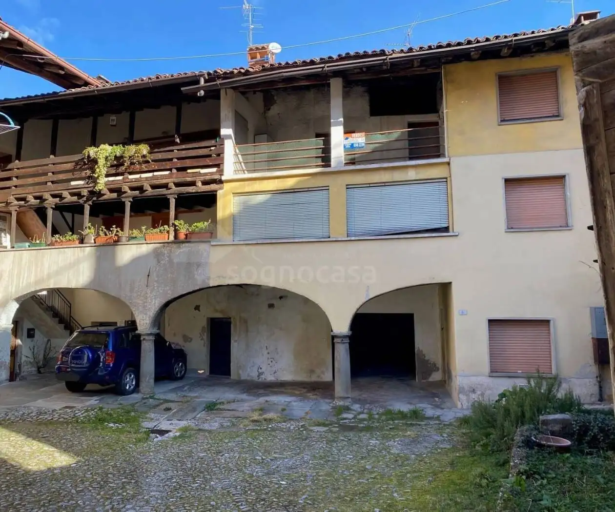 Casa indipendente in vendita a Fino del Monte