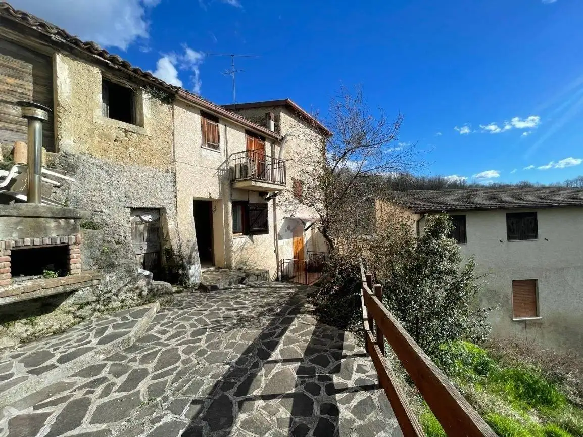 Casa indipendente in vendita a Cervara di Roma