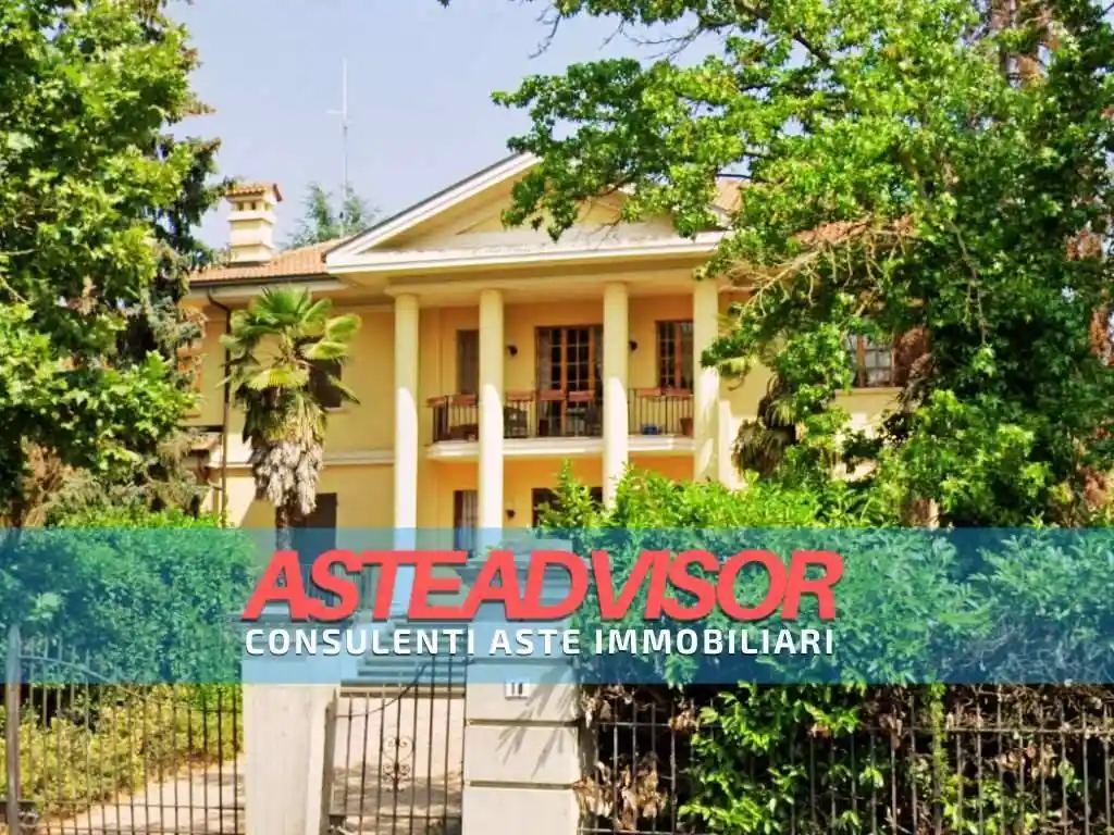 Villa in vendita a Cherasco