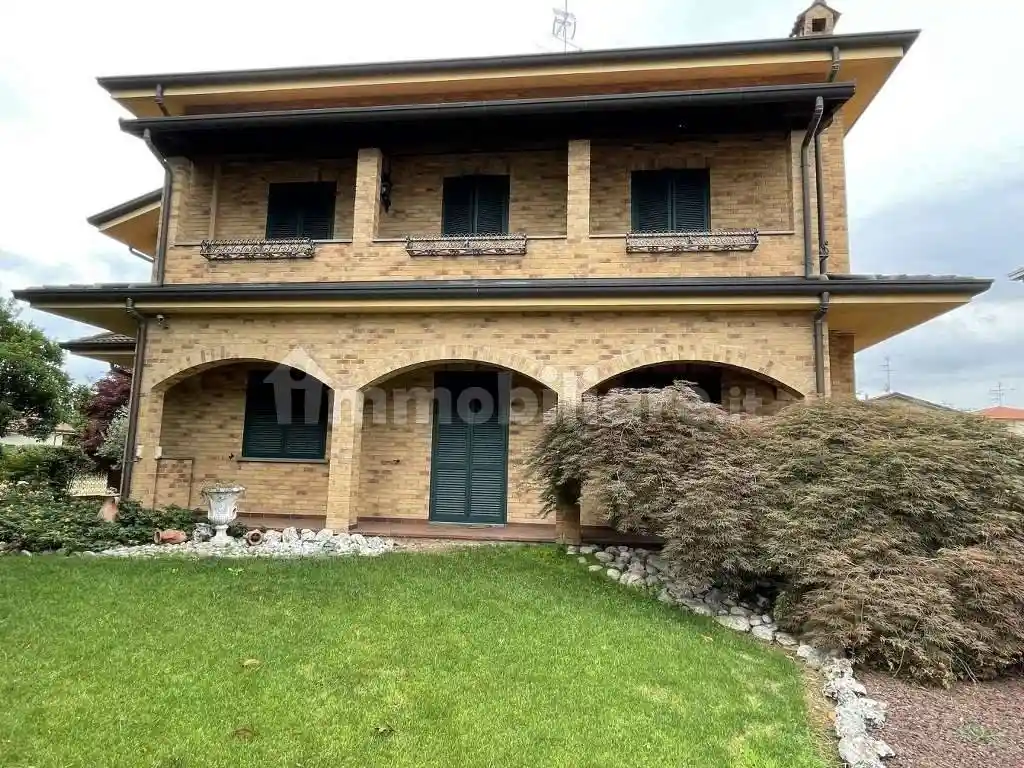 Villa in vendita a Limbiate