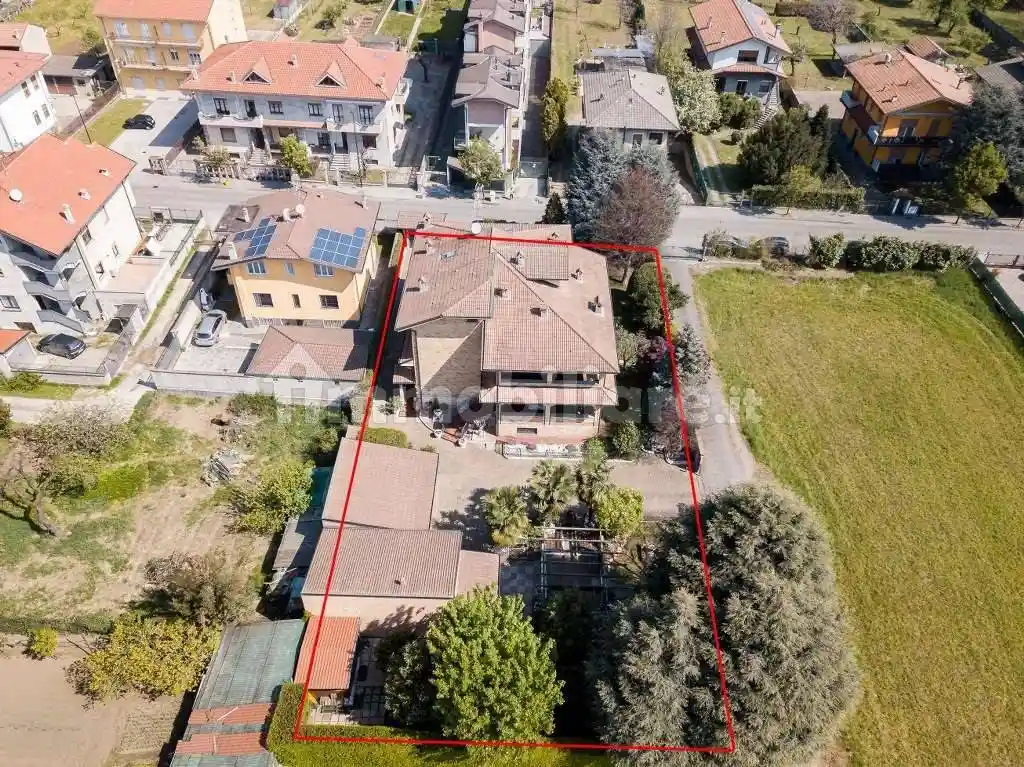 Villa in vendita a Limbiate
