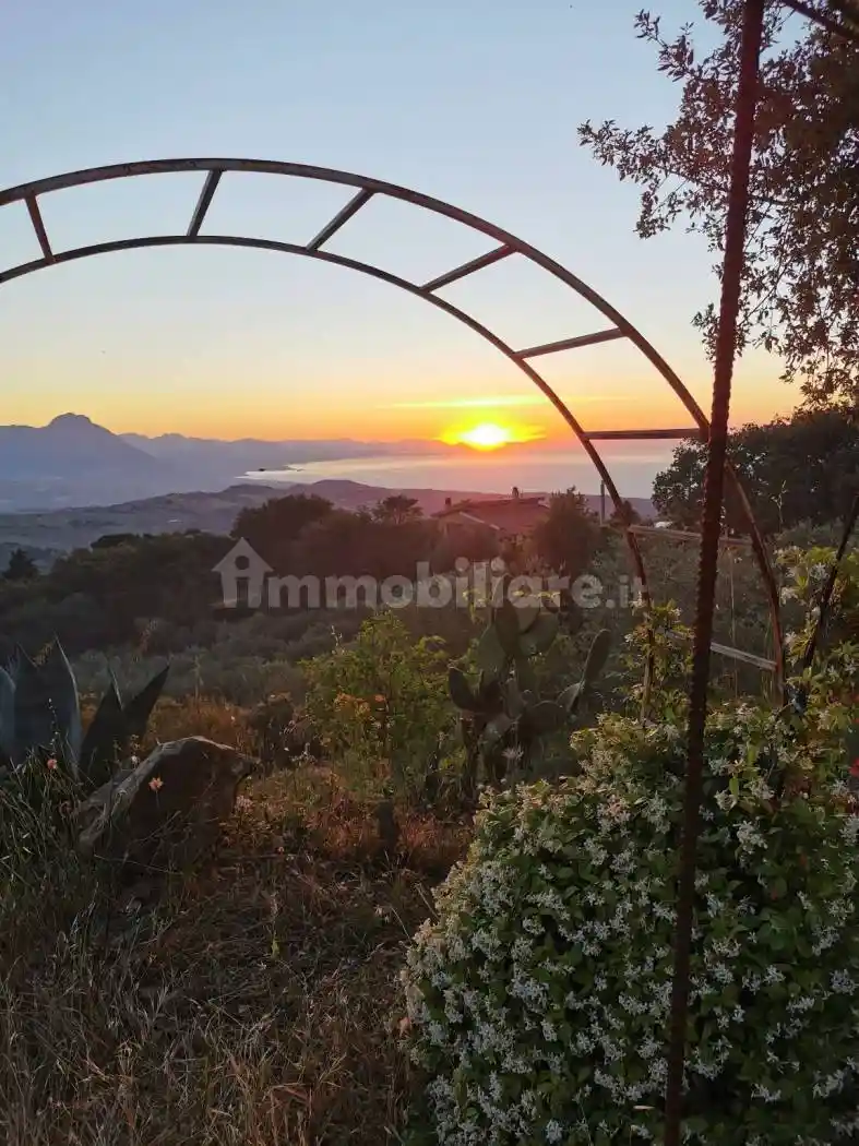 Villa in vendita a Collesano