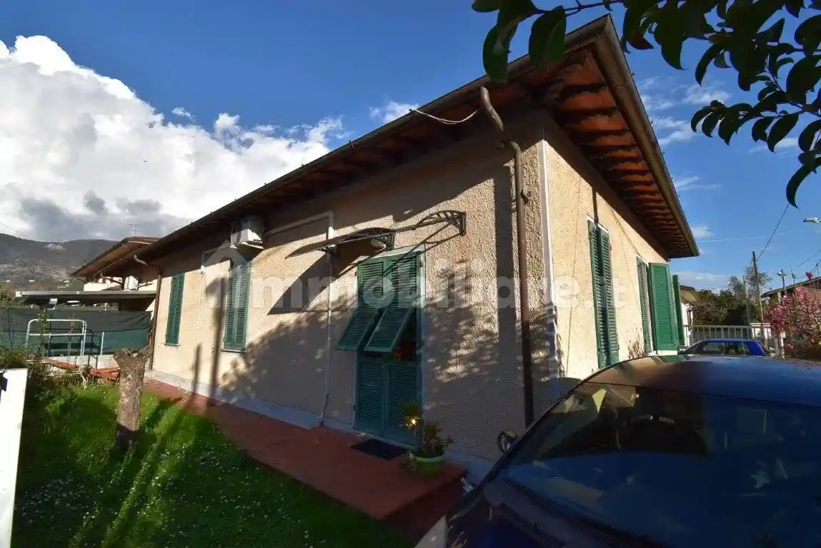 Villa in vendita a Pietrasanta