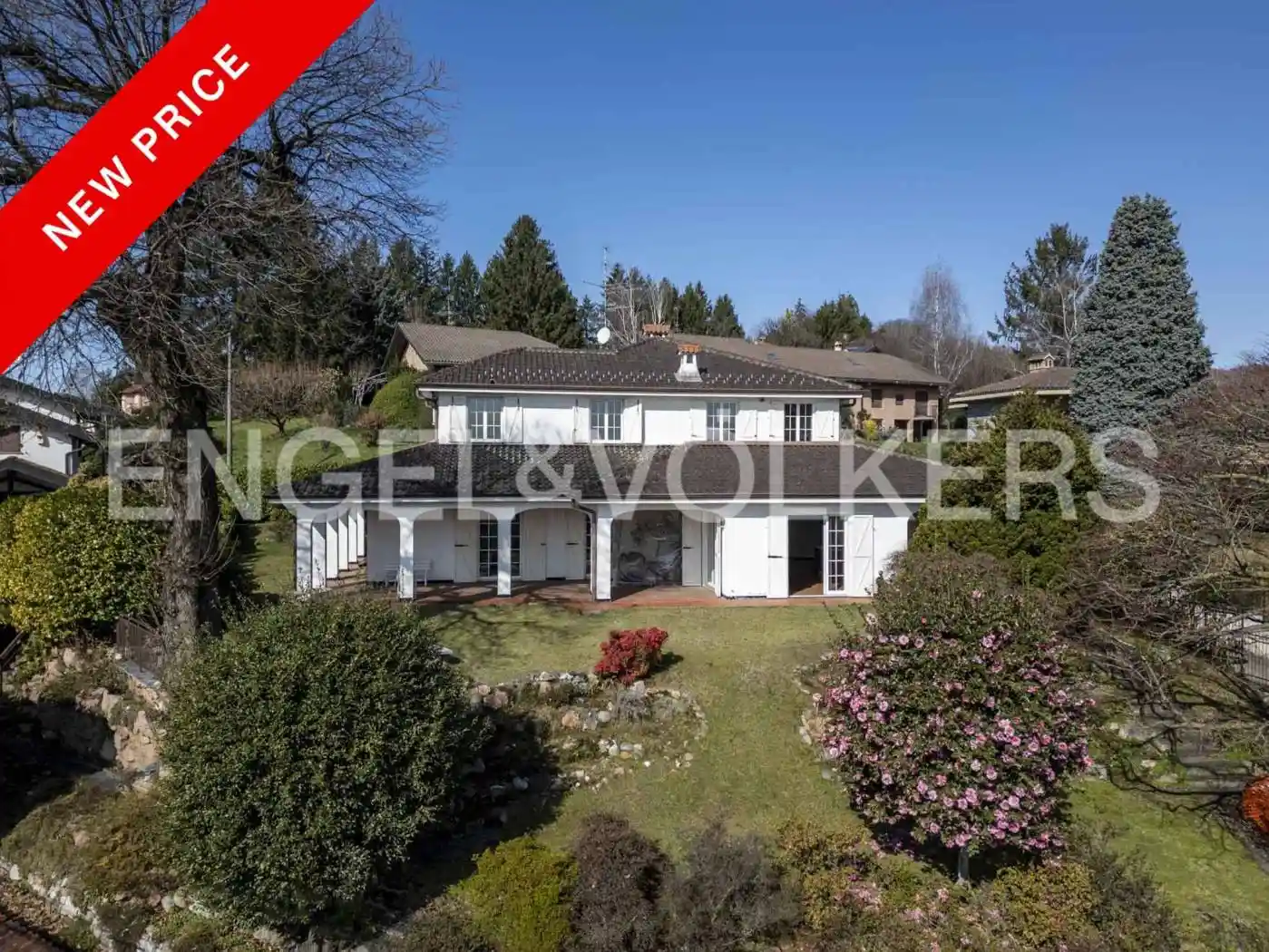 Villa in vendita a Varese