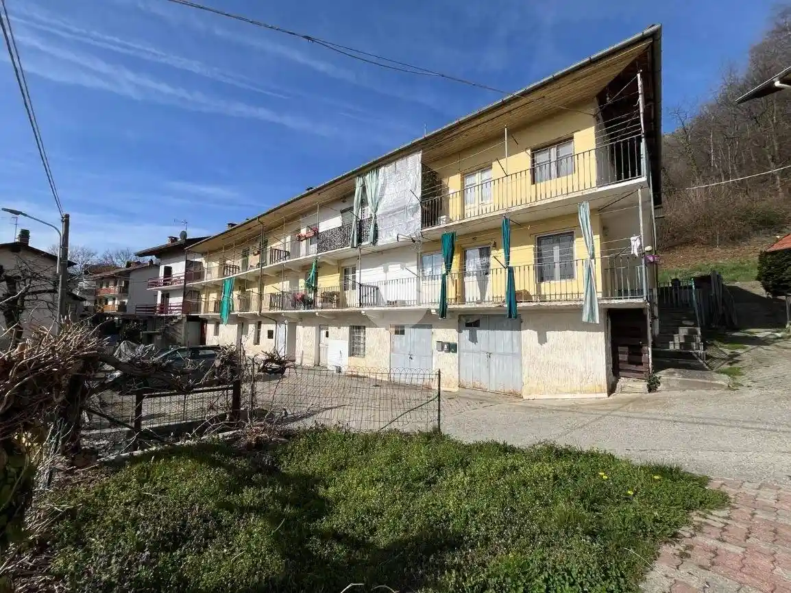 Palazzo - Edificio in vendita a Rubiana