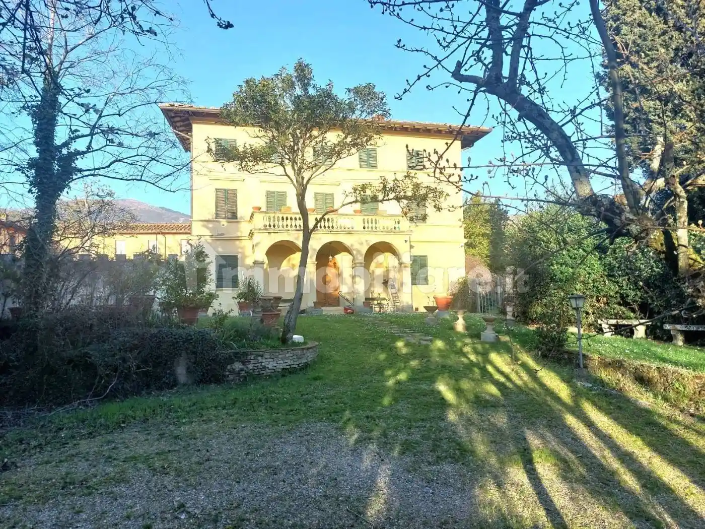 Villa in vendita a Castelfranco Piandisco