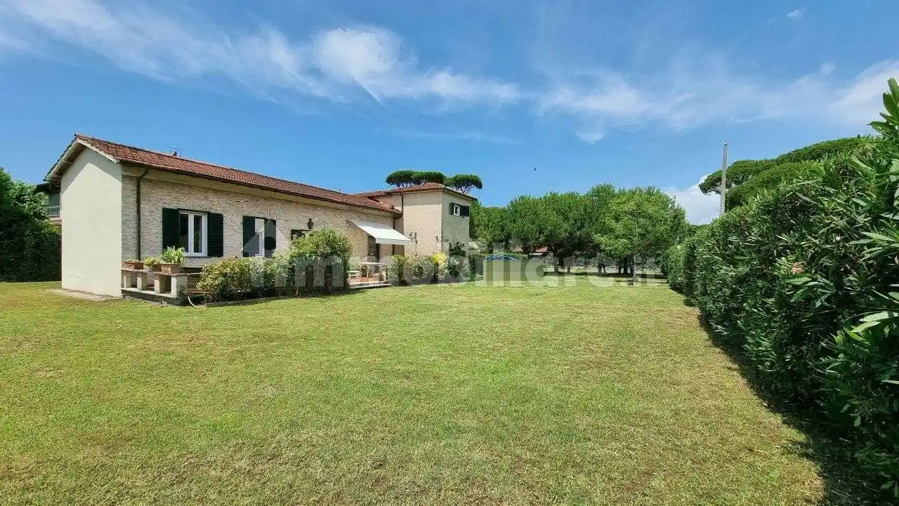 Villa in affitto a Forte dei Marmi