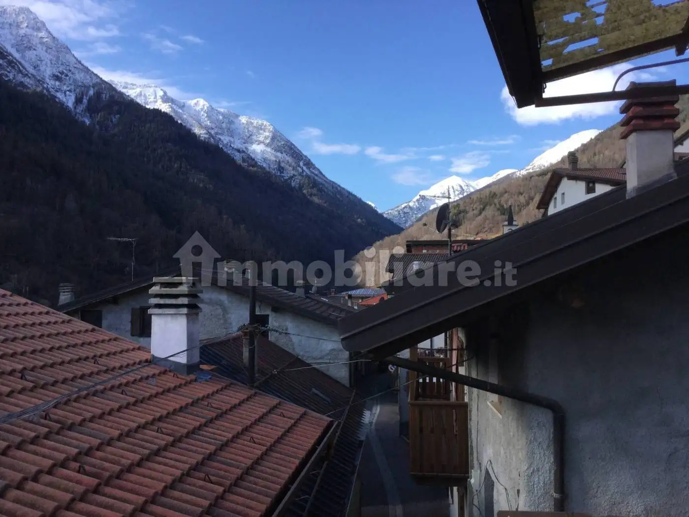 Casa indipendente in vendita a Paisco Loveno