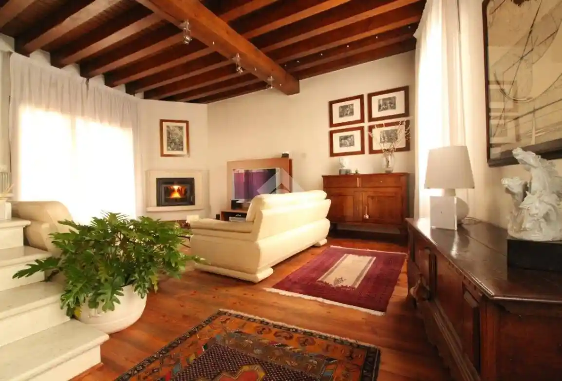 Casa indipendente in vendita a Bassano del Grappa