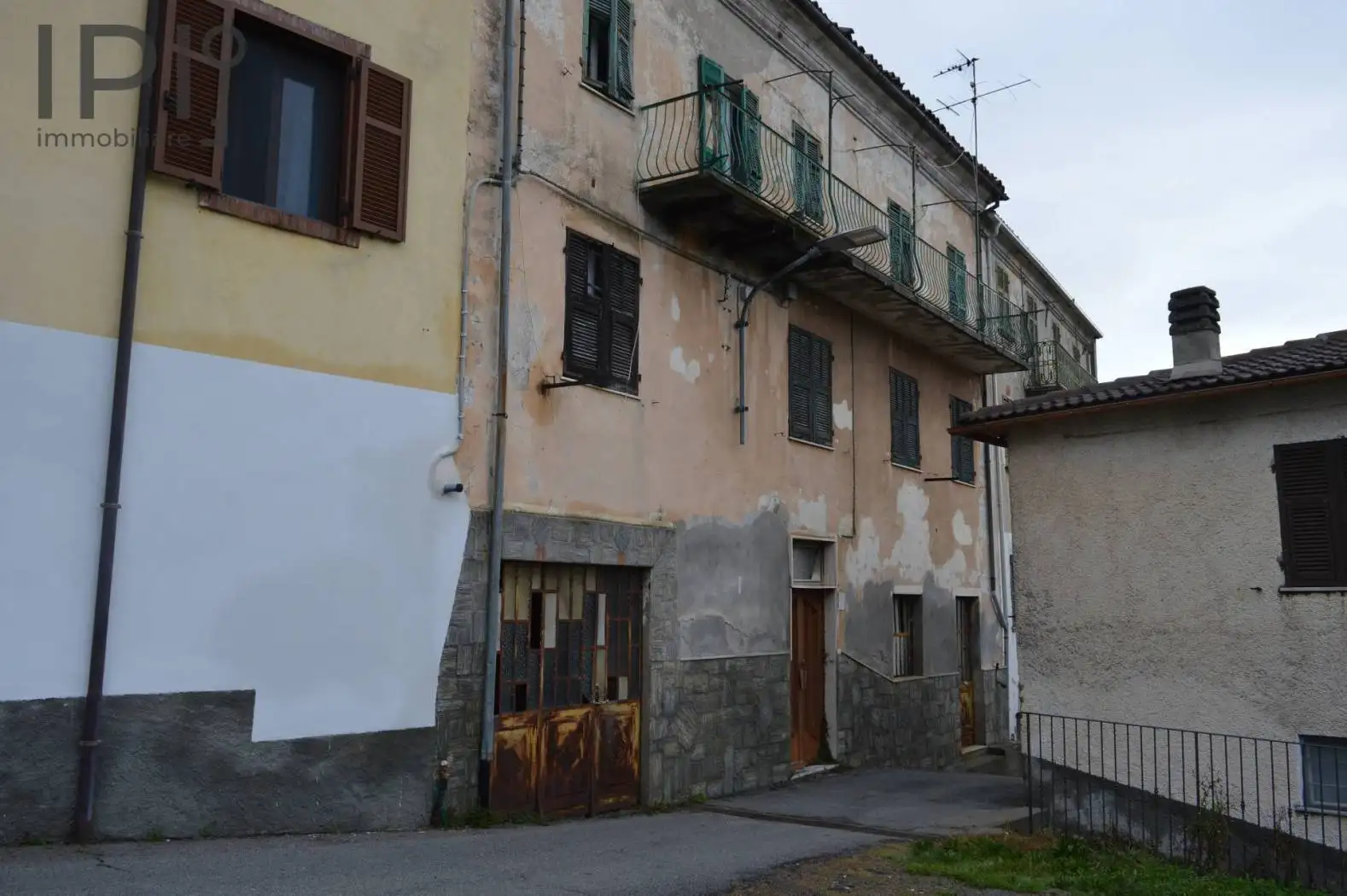 Casa indipendente in vendita a Roccavignale