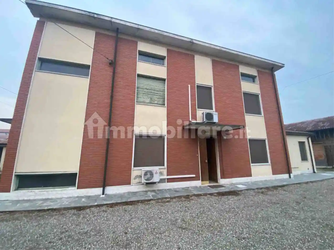 Palazzo - Edificio in vendita a Bressana Bottarone