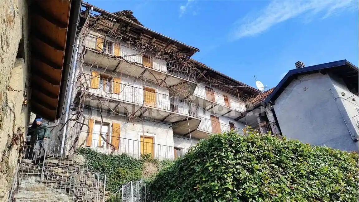 Terratetto unifamiliare via Garibaldi, Caprezzo - foto 2